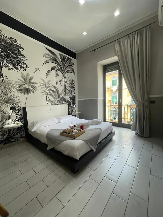Parthenope Rooms Naples 2*,