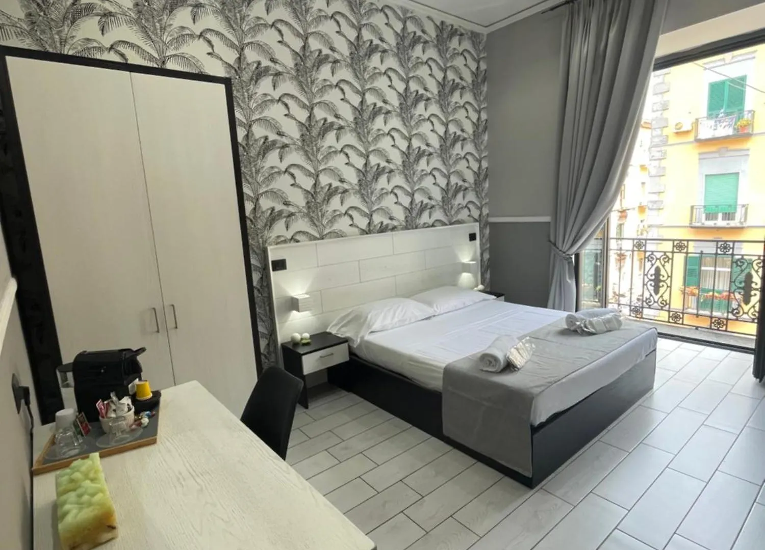 Parthenope Rooms Naples 2*,